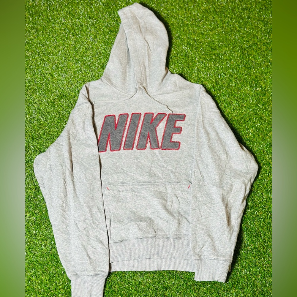 Vintage men’s Nike hoodie